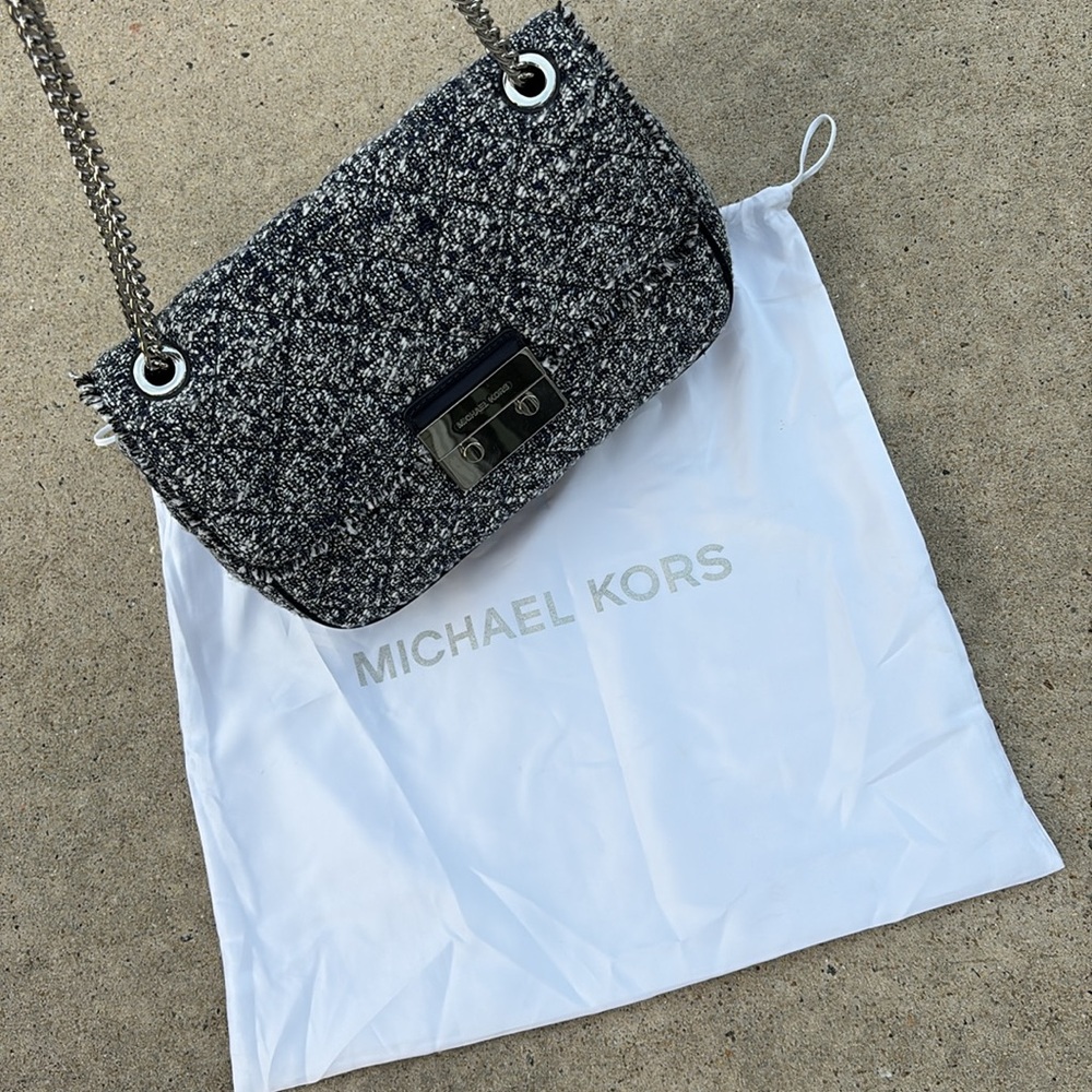 Michael Kors Sloan Large Admiral Tweed Shoulder Bag Navy Blue silver chevron - Picture 16 of 16